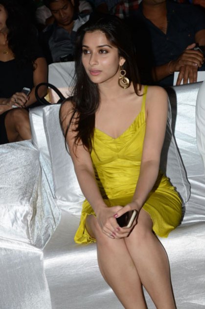 Madhurima-at-Kotha-Janta-Audio-Launch